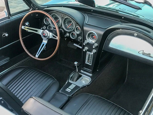 1964 Corvette Convertible int