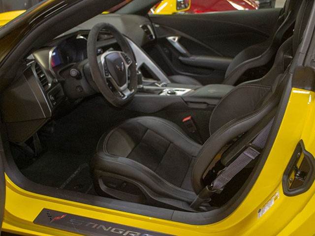 2017 Yellow Corvette int