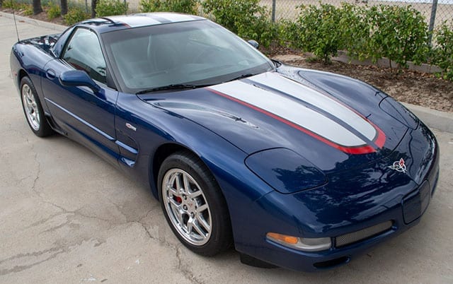 2004 blue corvette z06 exterior 1